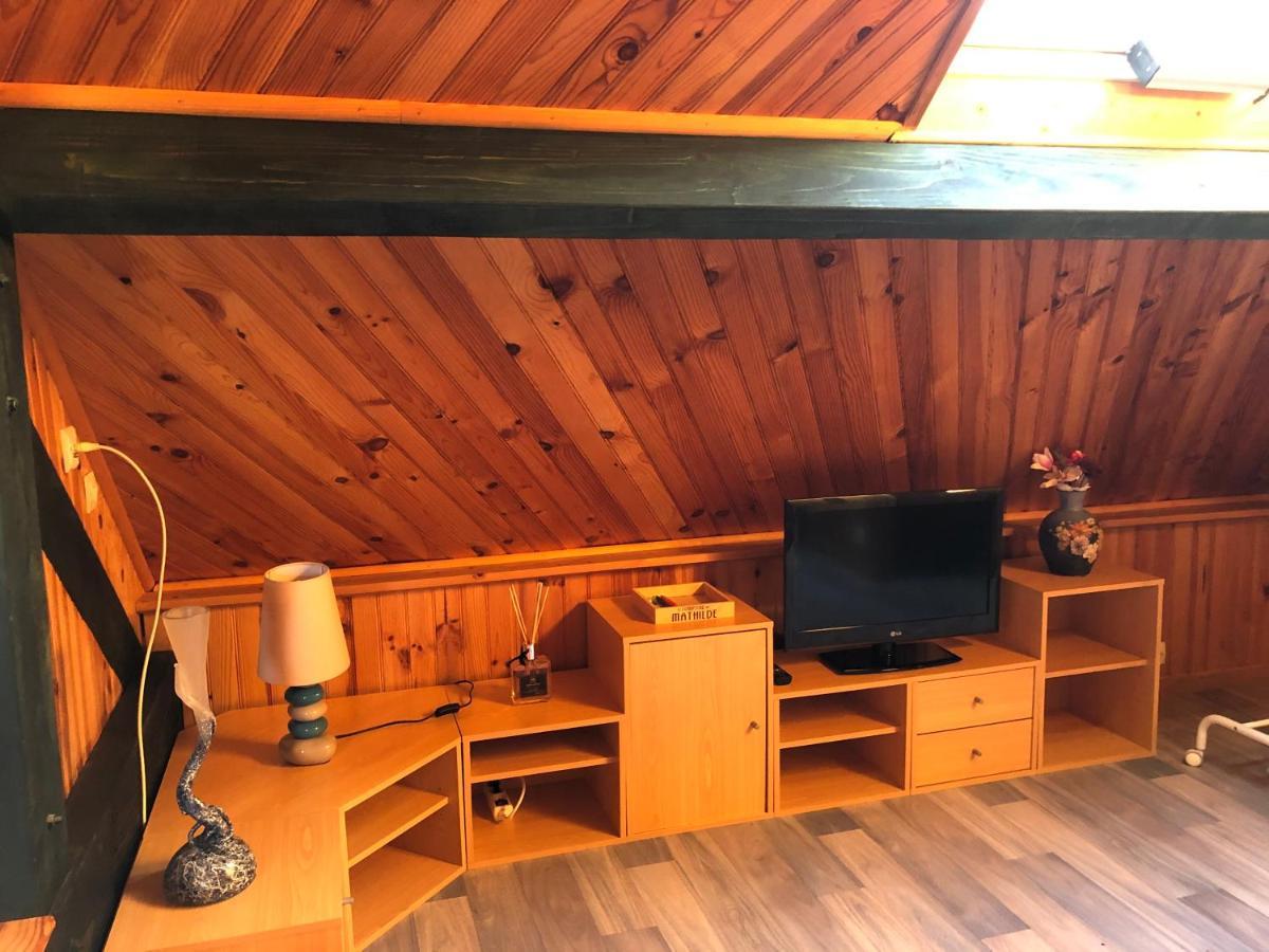 Saint-Côme-de-Fresné Appartement F1 Mansarde A 100M De La Plage, Proche De Arromanches Et Des Plages Du Debarquement מראה חיצוני תמונה