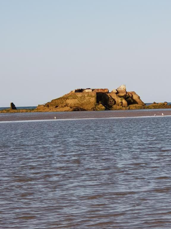 Saint-Côme-de-Fresné Appartement F1 Mansarde A 100M De La Plage, Proche De Arromanches Et Des Plages Du Debarquement מראה חיצוני תמונה